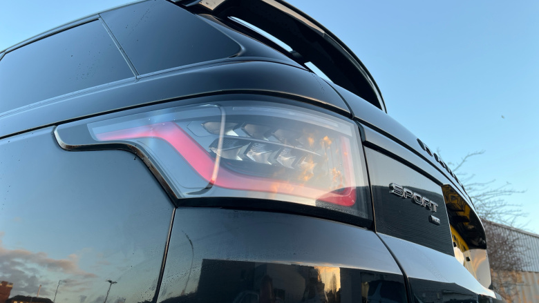 Land Rover Range Rover Sport 3.0 D300 HSE Dynamic Black 5dr Auto Diesel Estate